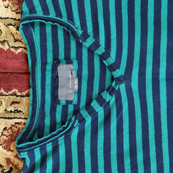 2/20 Anthropologie striped T - Picture 7 of 9